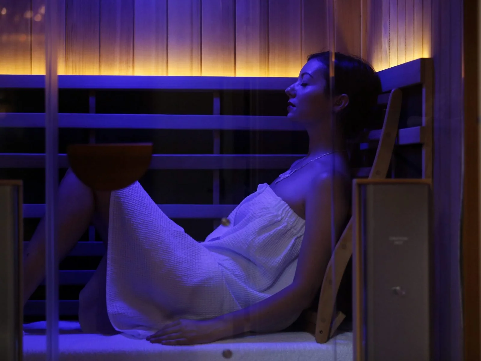 Bergen Flyt IR-sauna interiør Infrarød sauna innvendig hos Bergen Flyt & SPA i Bergen – trebenker og moderne design