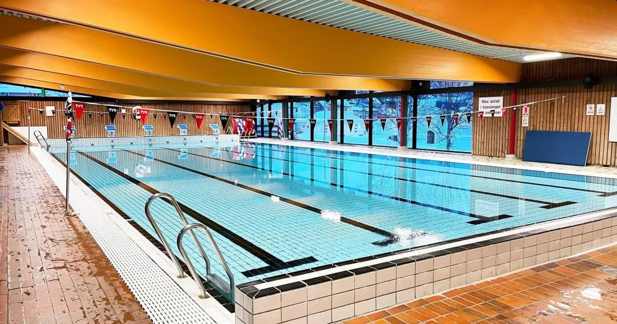 25-metersbassenget i Bjerkvik svømmehall i Narvik kommune