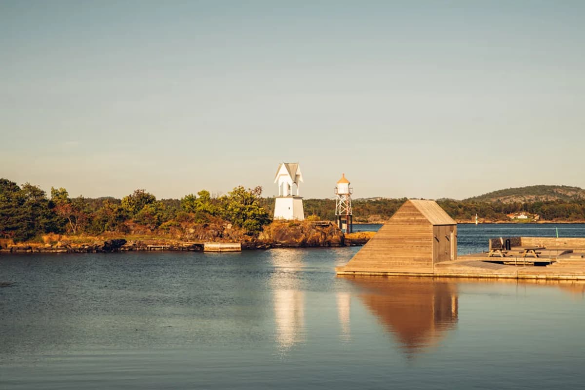 Flytende badstue ved Quality Hotel Skjærgården i Langesund med fyrtårn og sjøutsikt