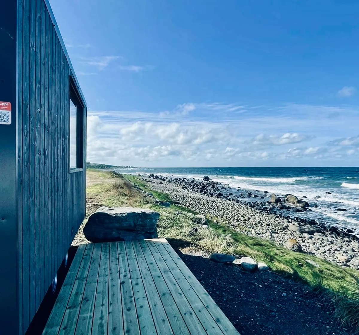 Badstue Steinen ved Borestranden med utsikt mot havet i Sola