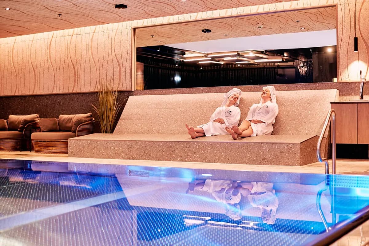 Bassenget i velværeavdelingen Vikjo Bad ved Stord Hotell