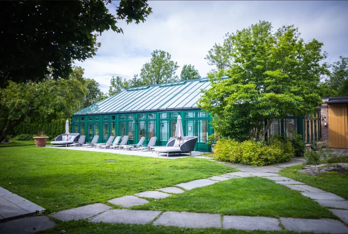 Engø Gård badehus Tjøme Engø Gård badehus og spa på Tjøme – badstue og velværeanlegg i engelsk conservatory-stil